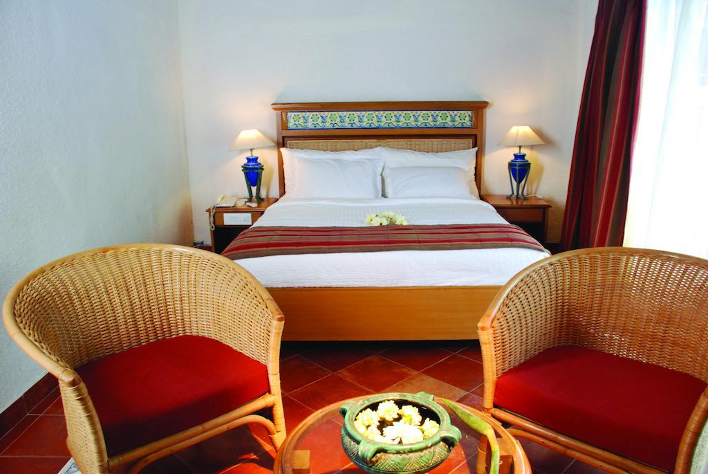 Leonia Holistic Destination Hotel Shamirpet Quarto foto