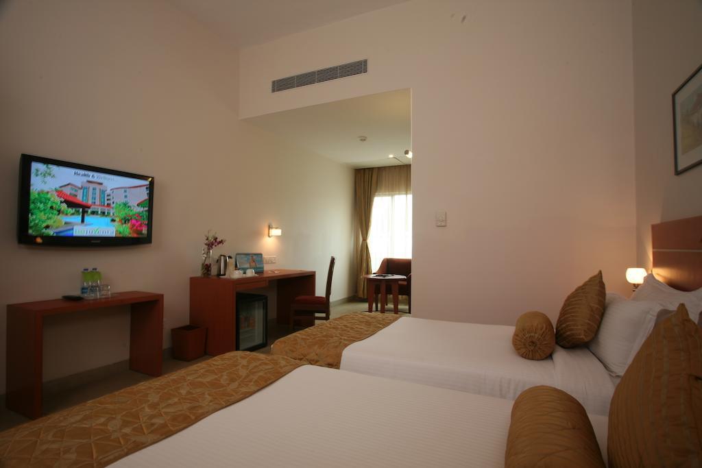 Leonia Holistic Destination Hotel Shamirpet Quarto foto